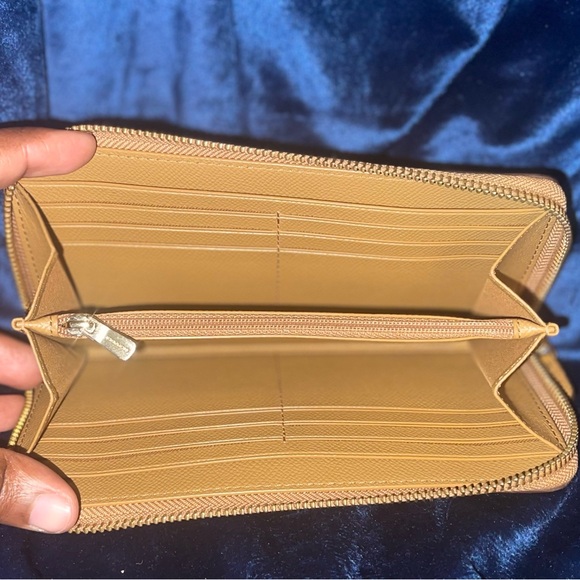 Coach, zipper, wallet, floral pattern - Picture 3 of 5